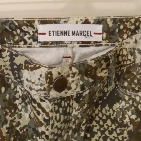 Etienne Marcel🌸gorgeous snake print design jeans. - Picture 7 of 10